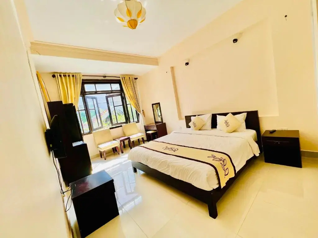 Deluxe Double room (full double bed)