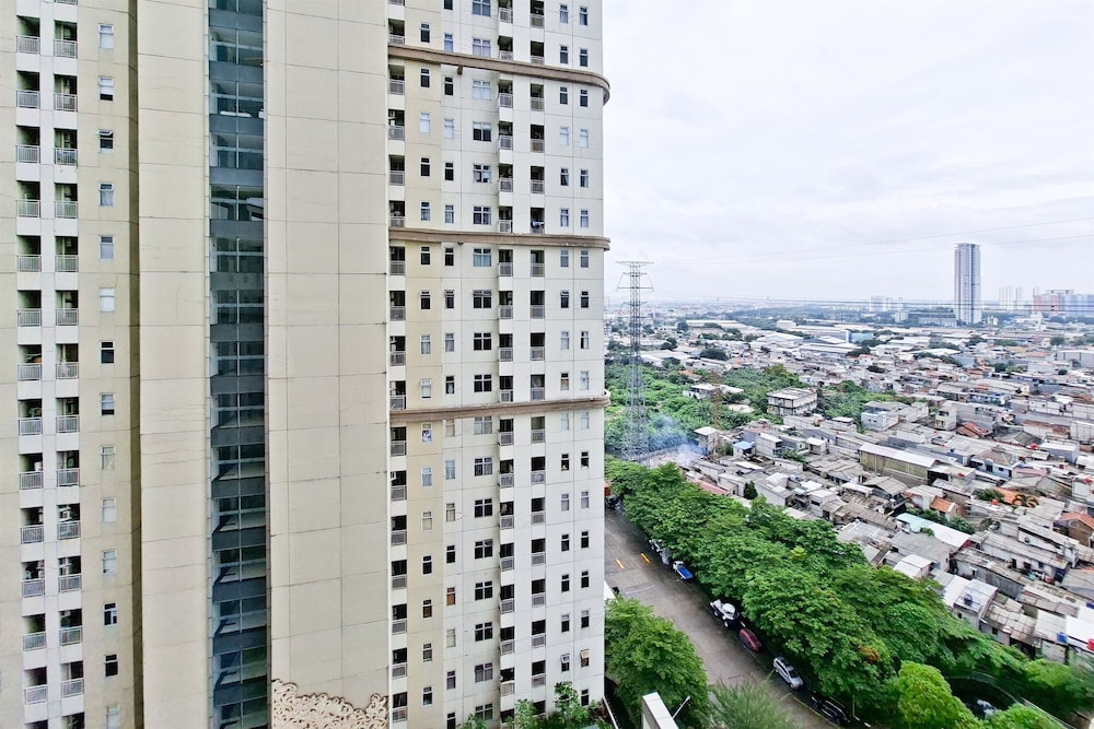 Comfortable And Compact 1Br At Apartment Vittoria Residence