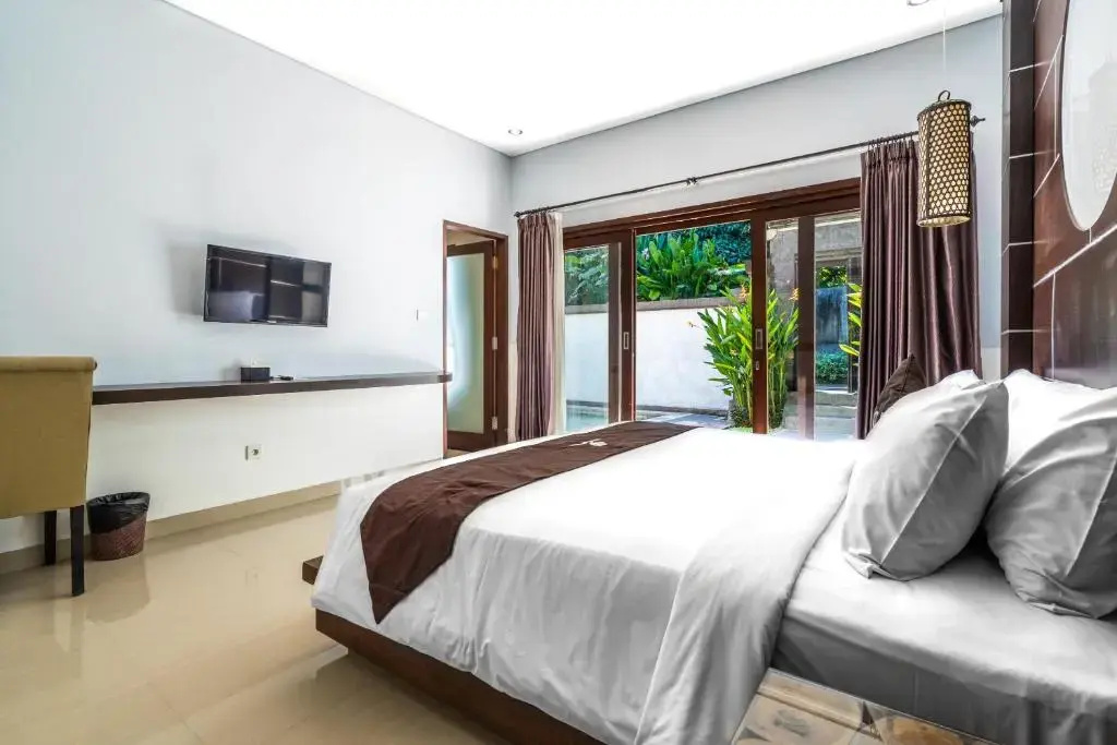 2 Bedrooms Villa