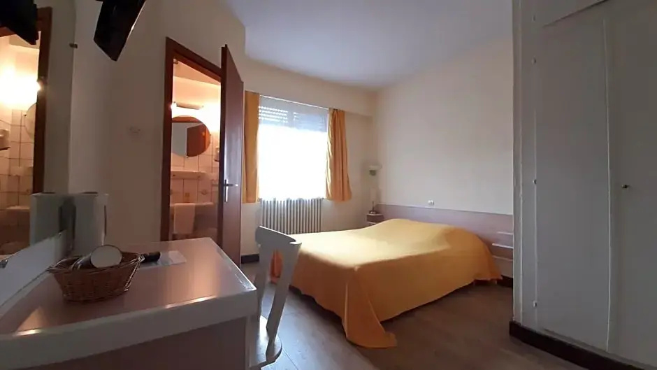 Hotel Restaurant Aux Deux Roses - Chambres