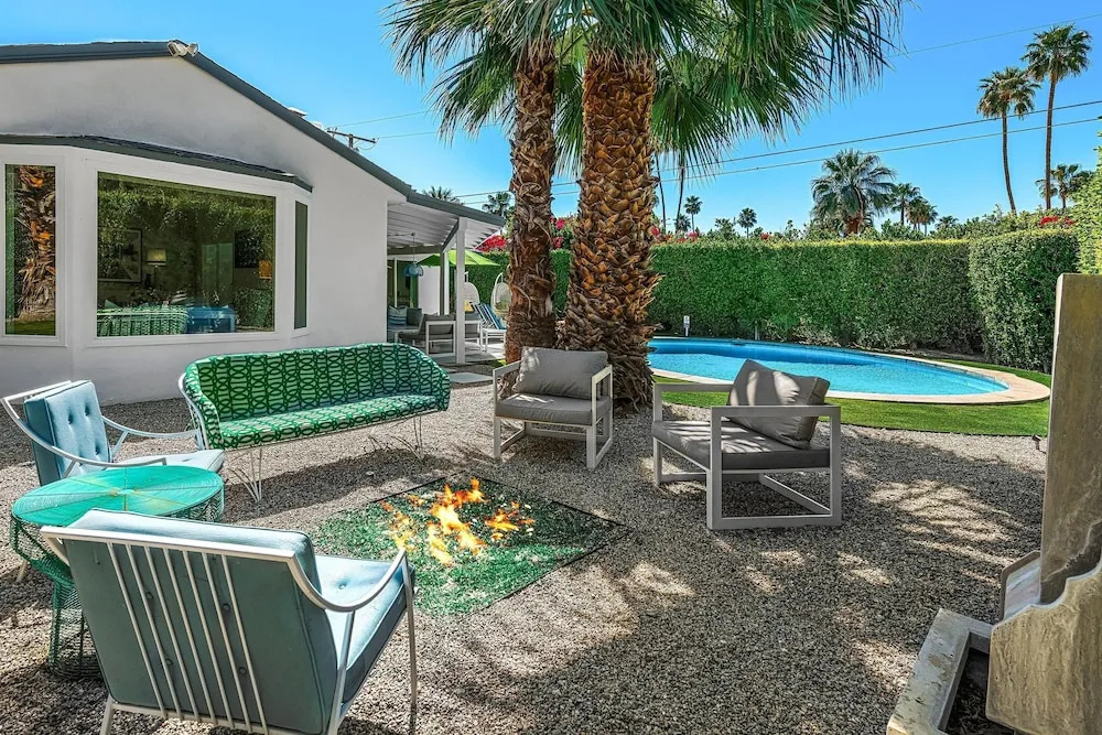 The Colony Hideaway - Pool Wifi Spa Private