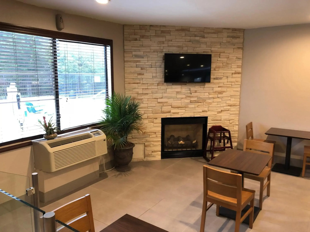 Country Inn & Suites by Radisson, Greenville, NC - фото 8