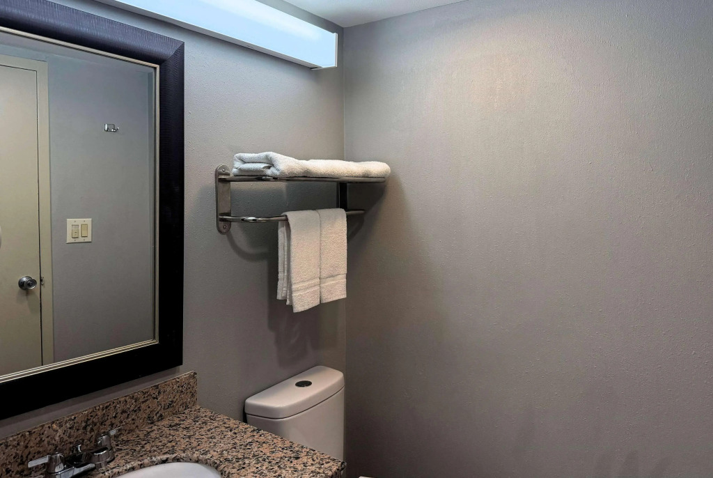 Travelodge by Wyndham Bloomington - фото 9