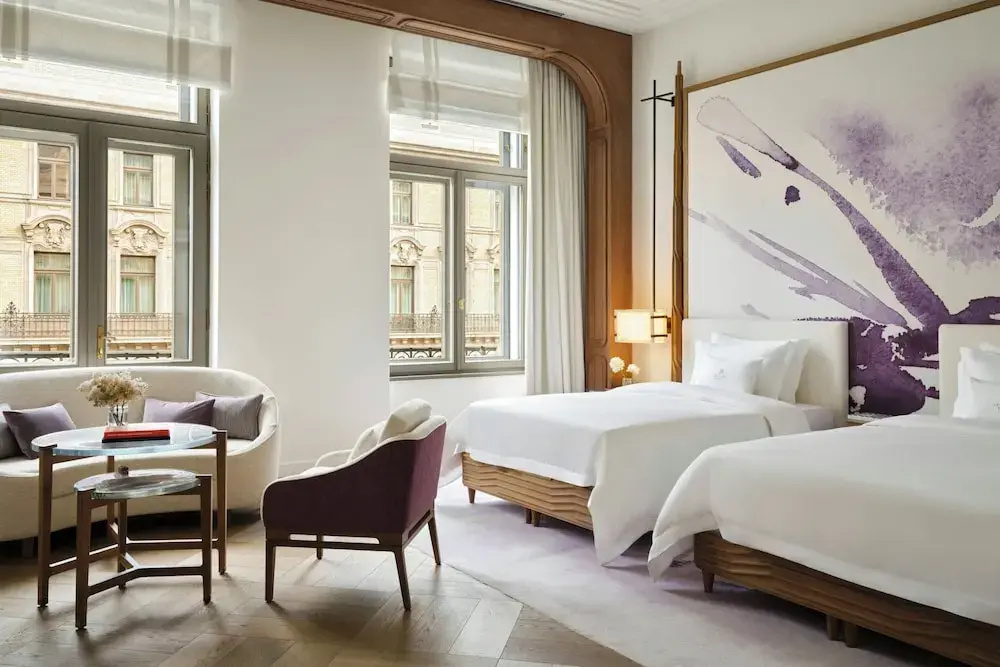 Deluxe Double room with city view (twin beds)