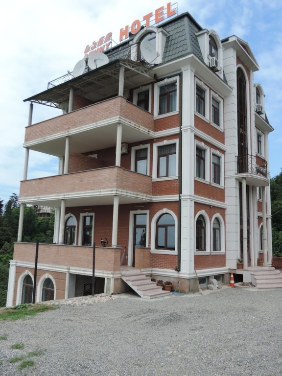 Sunny Hotel