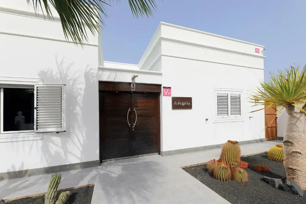 Casa Nublo - 3 Bedroom family villa - Great sea views from rooftop terrace