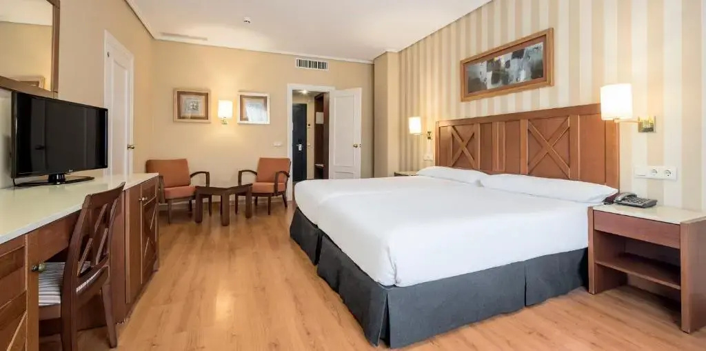 Ilunion Alcora Sevilla Hotel - Chambres