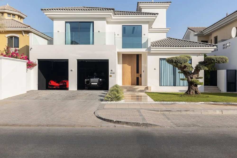 Palm Paradise- 5BR Villa - Infinity Pool image rooms