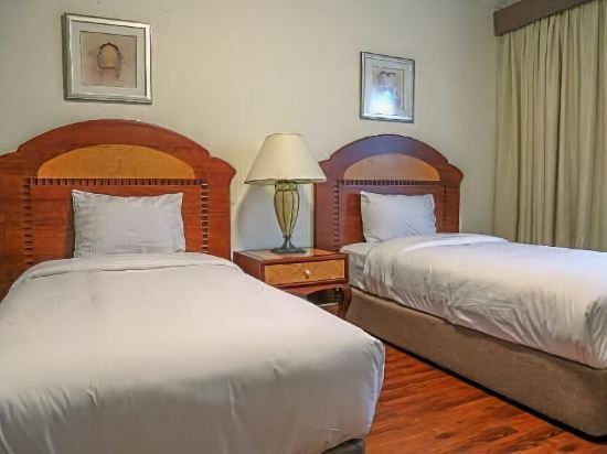 Al Muraqabat Plaza Hotel Apartments