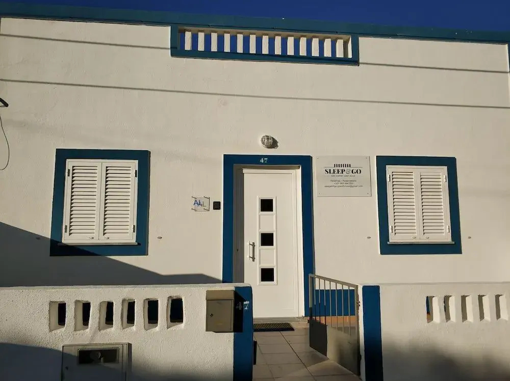 Sleep & Go Faro Airport Guest House