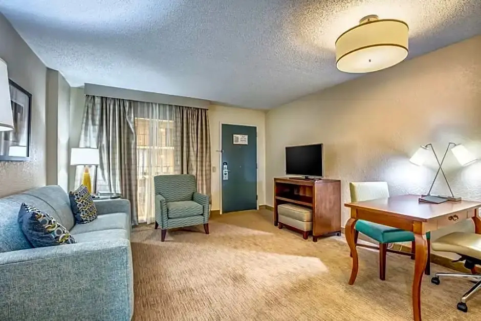 Embassy Suites by Hilton Memphis East Germantown Area - Chambres