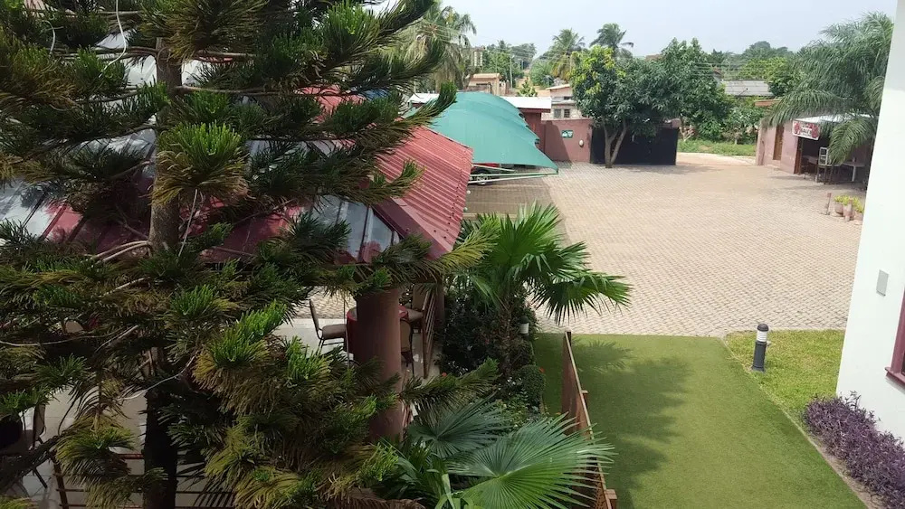 Restall Guest Lodge