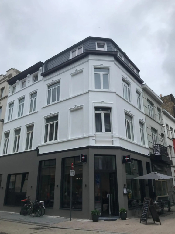 ETAGE 2 - appartement in centrum, 300m van zee mét parking