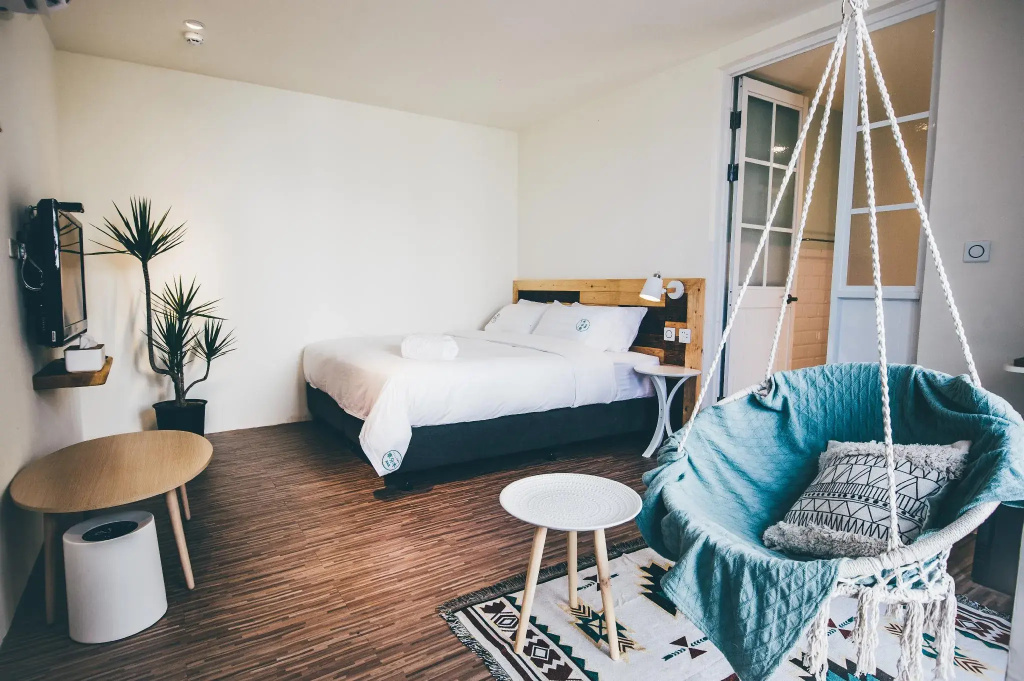 Deluxe Double room (full double bed)