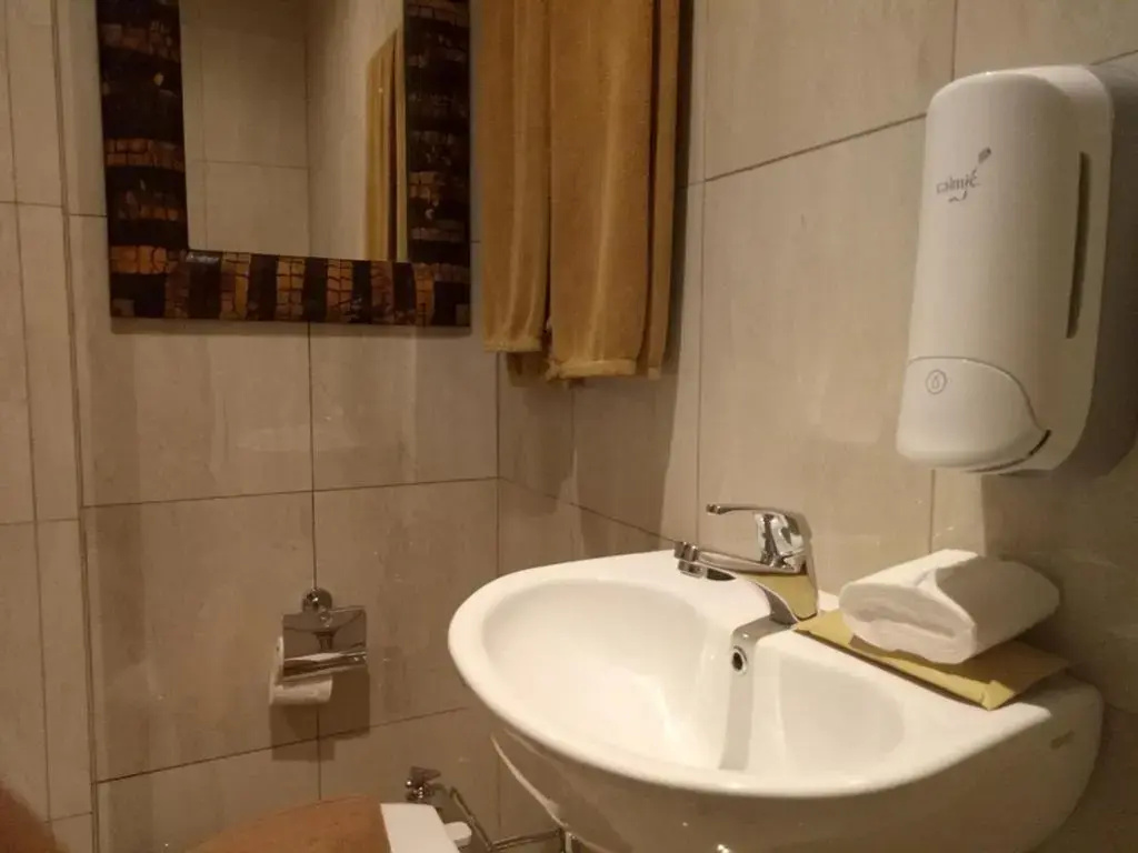 Sukajadi Hotel - Chambres