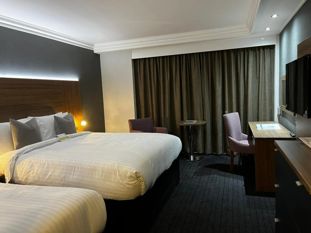 Best Western Plough & Harrow Hotel - Général
