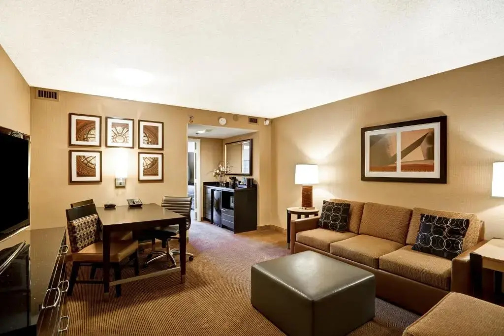 Embassy Suites by Hilton Chicago Downtown River North - Chambres