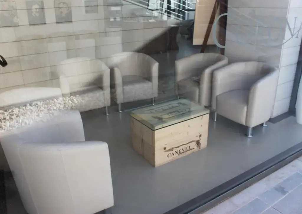 Lobby & Reception