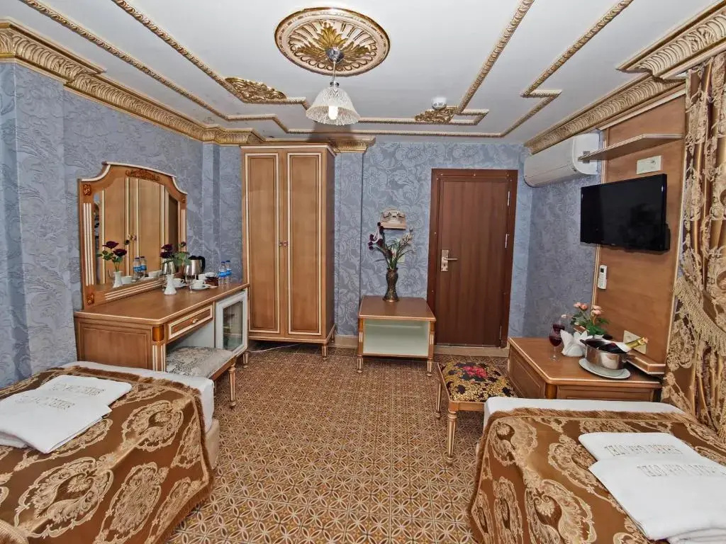Sirkeci Gar Hotel — 3