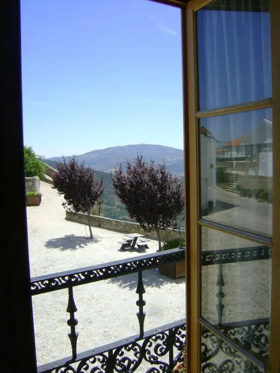 Standard Double room with mountain view (full double bed)