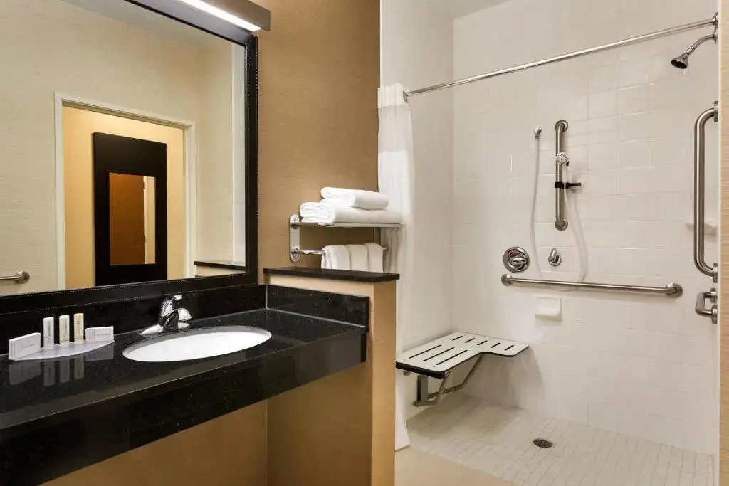 Fairfield Inn & Suites Toledo Maumee - Chambres