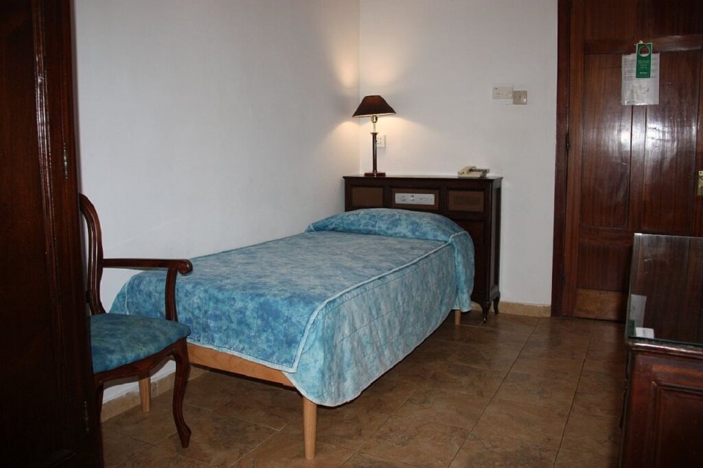 Castille Hotel by null