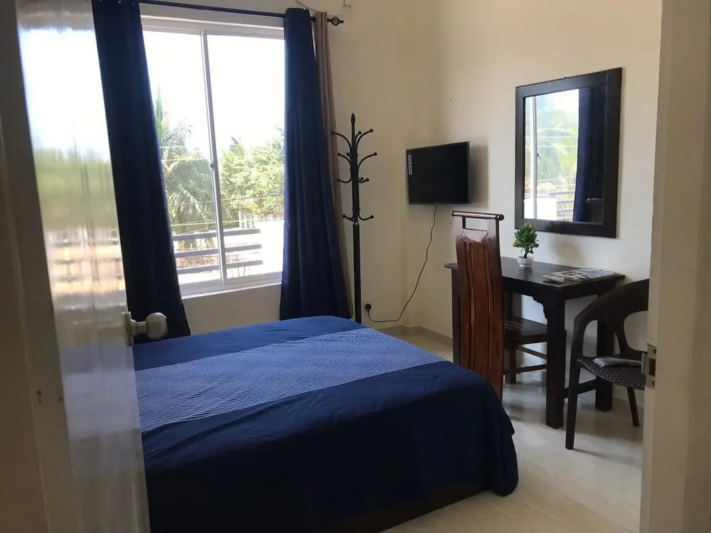 East Royal Holiday Inn