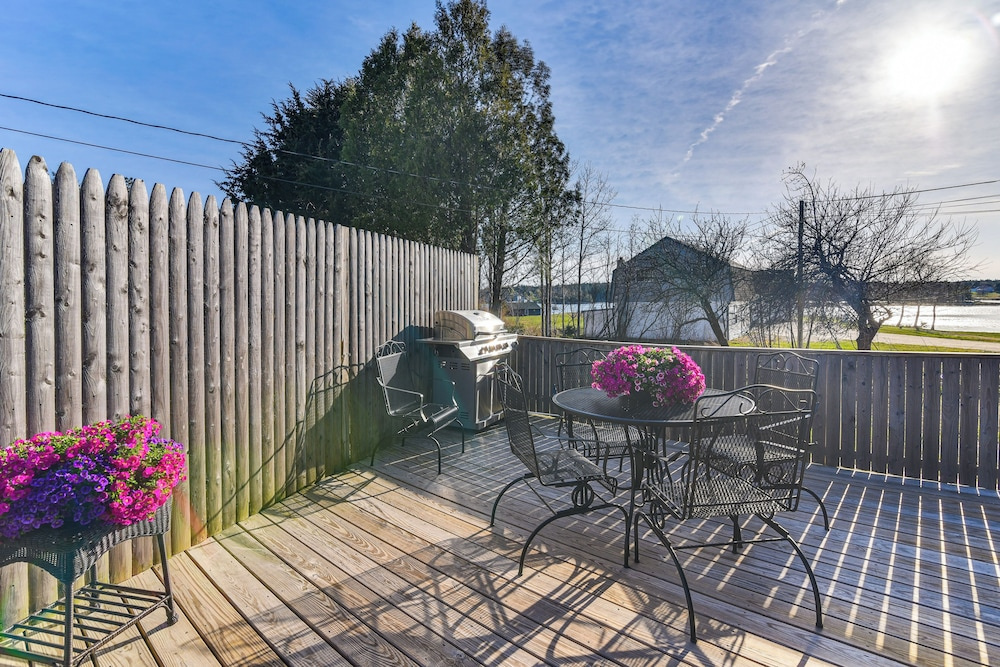 Oceanside Bass Harbor Home w/ Peaceful Deck!