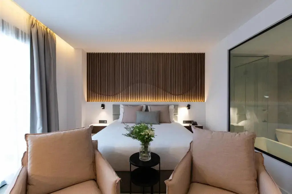 Junior Suite with city view