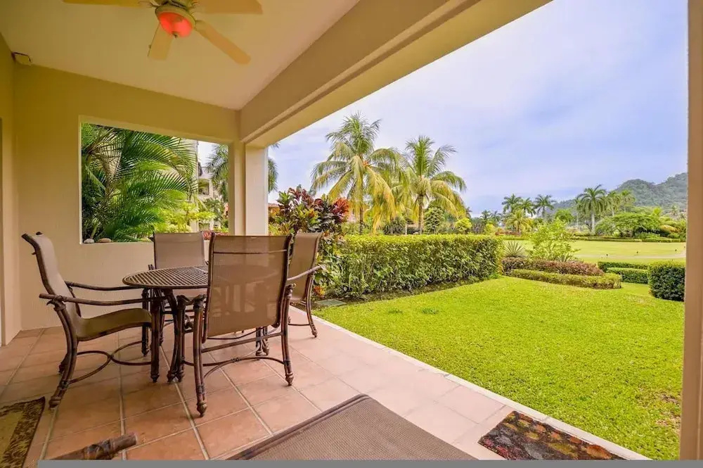 CR Luxury Del Mar 4Q 2 Bdrm