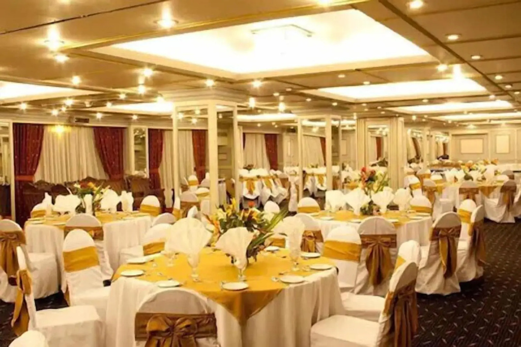 Regent Plaza Hotel & Convention Centre - Général