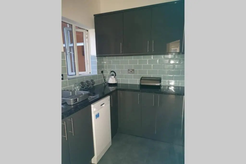 Beautiful spacious flat with garden