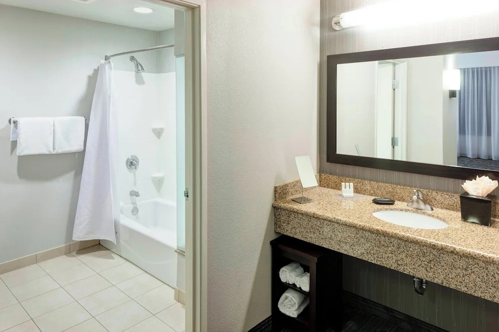 Courtyard by Marriott Franklin Cool Springs - Chambres
