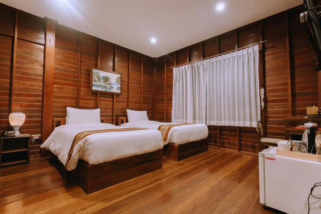 Chuchai Buri Sri Amphawa - Chambres