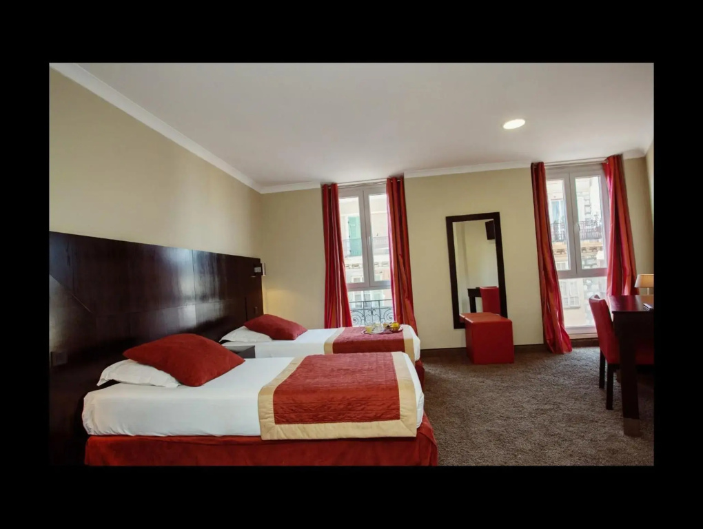 Отель Hôtel de Suède в Ницце