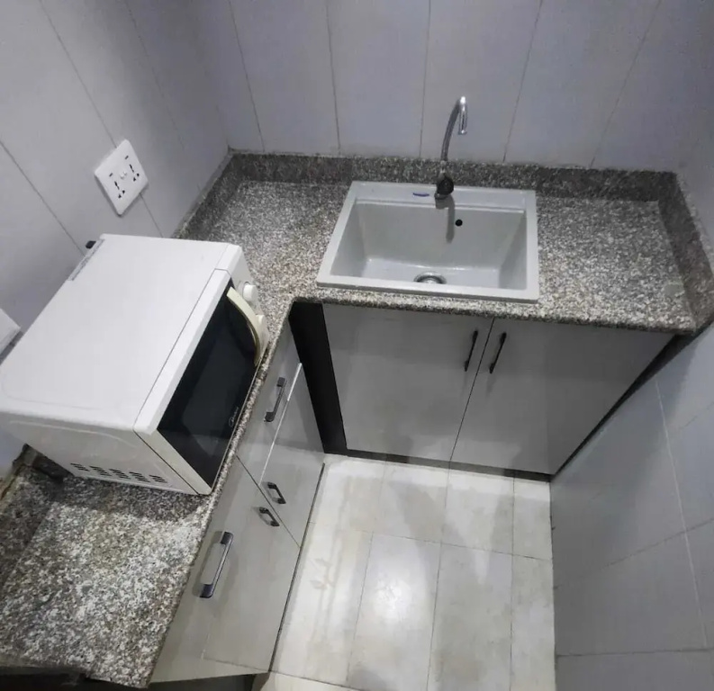 Standard Double Suite (full double bed)