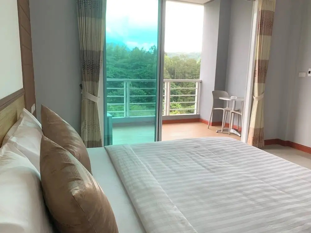 Двухместный номер Deluxe с балконом двуспальная кровать в Breeze Hill Hotel