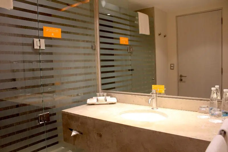 Real Inn Cancún - Chambres