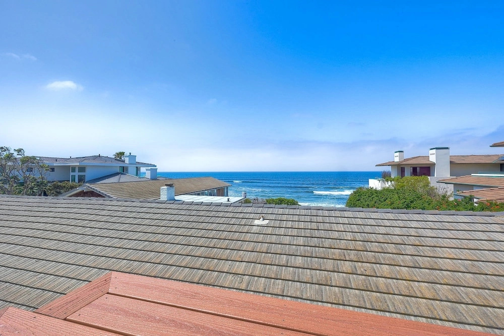 5051 Shore Drive