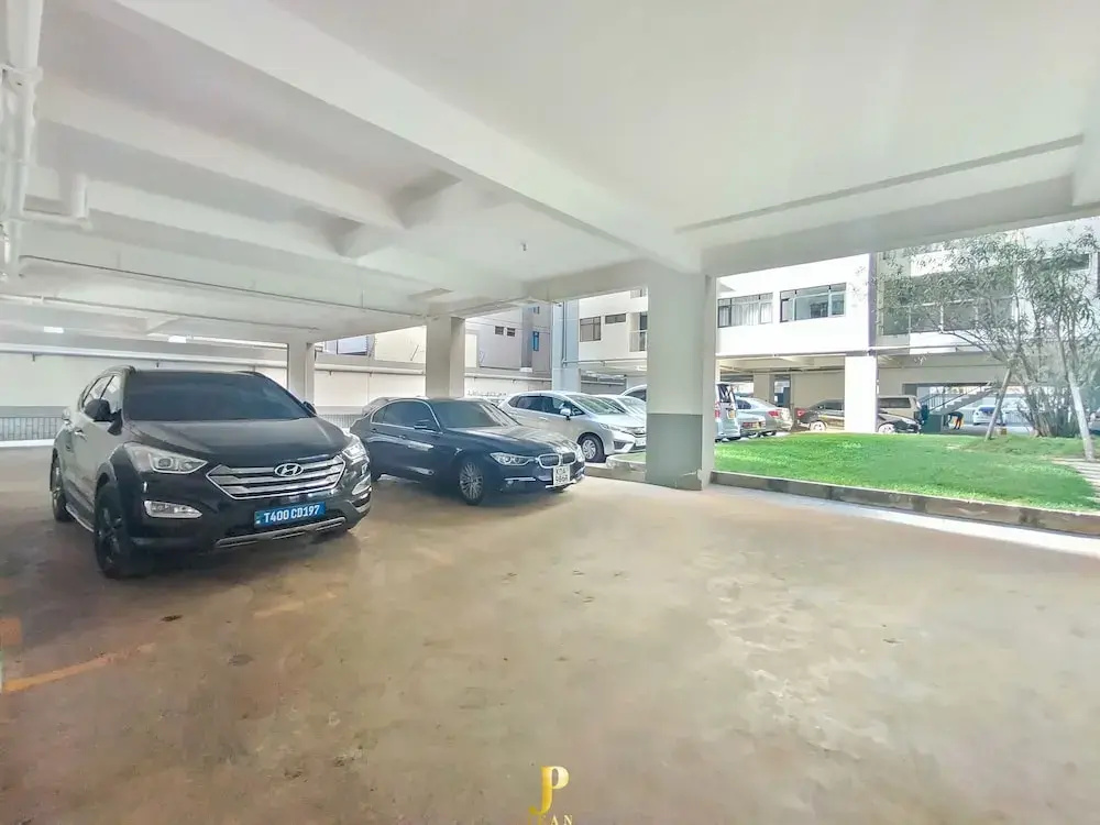 Lux Suites Heartland Business Apartments