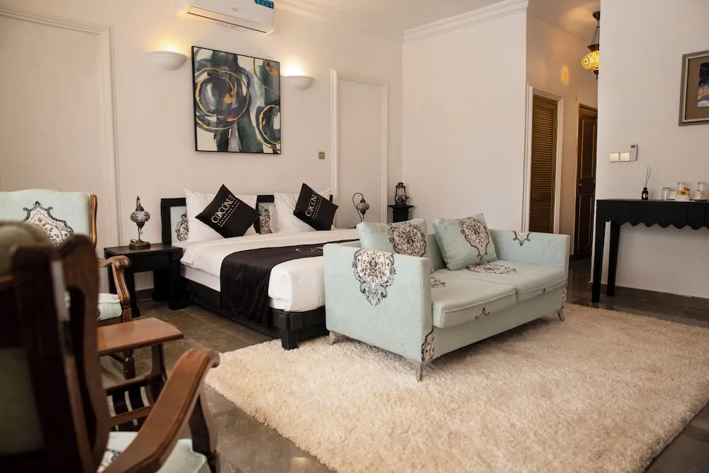 Presidential Suite with garden view