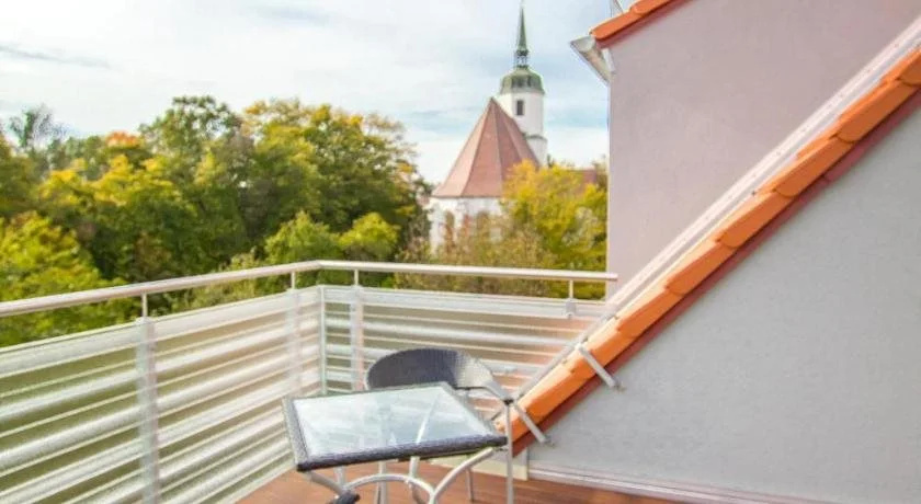 Balcony & Terrace
