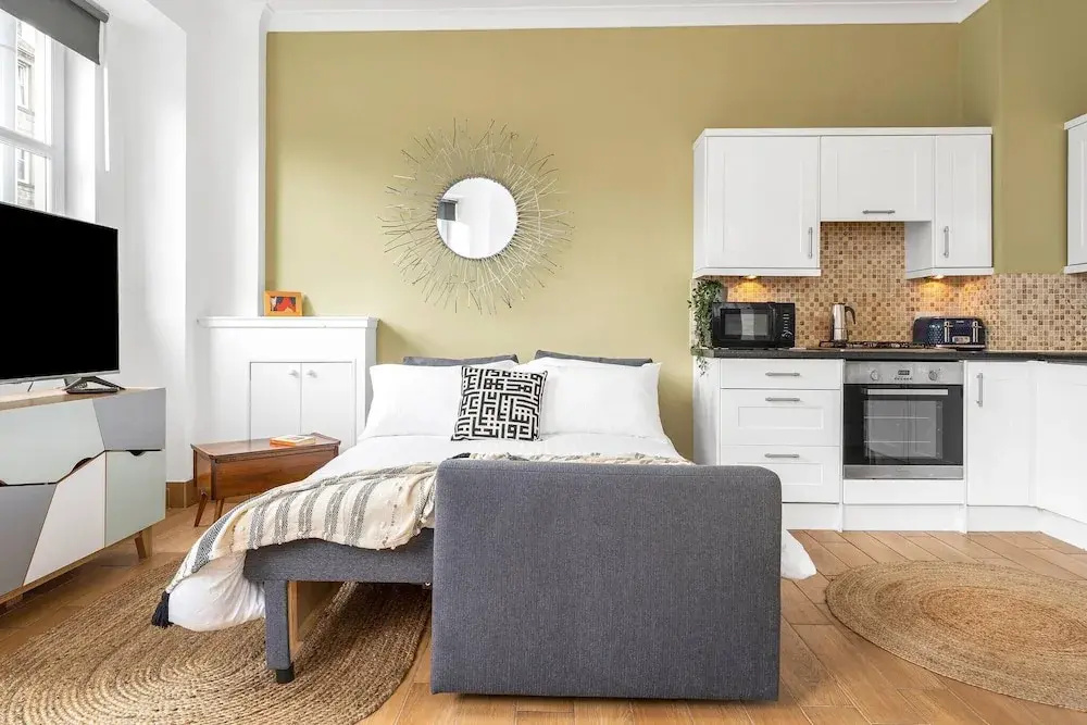 Edinburgh City Centre 2BR Apartment