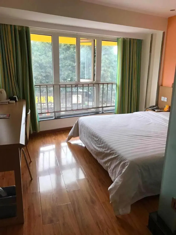 7Days Inn Ya`an Bridge Street Center