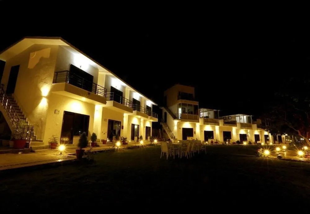 Ezzenza Mahayana Resort & Spa