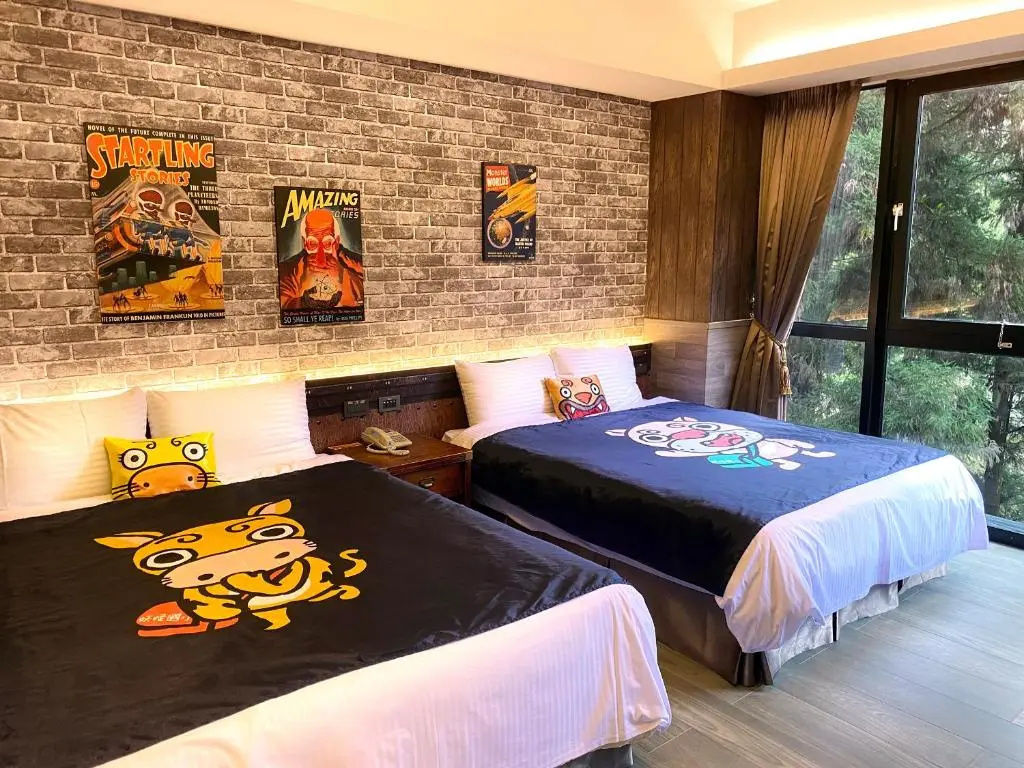 Monster Village Hotel - Chambres