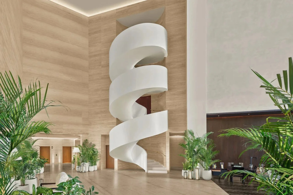 Lobby & Reception