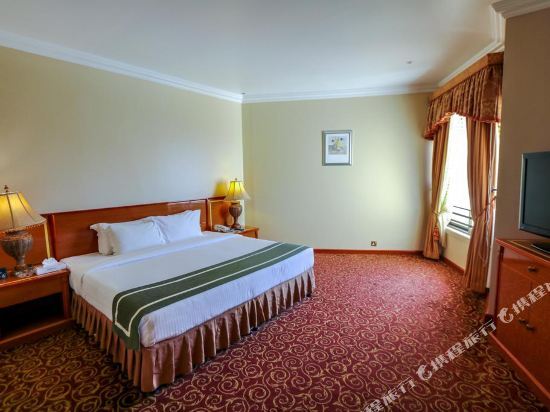 Beach Hotel By Bin Majid Hotels & Resorts