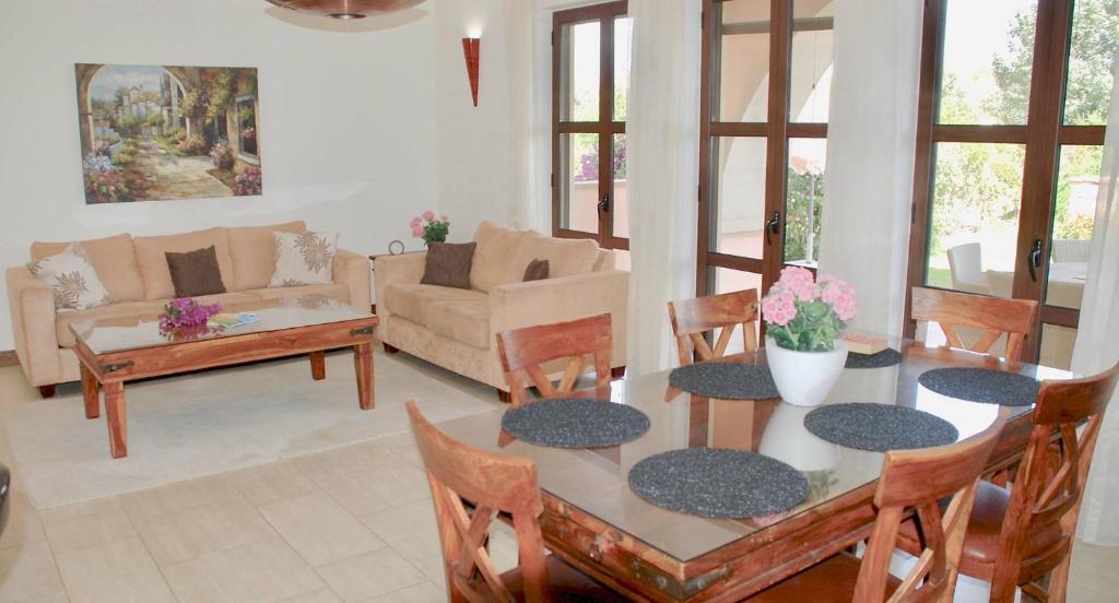 Апартаменты в 2 bedroom Apartment Artemis with two communal pools, Aphrodite Hills Resort