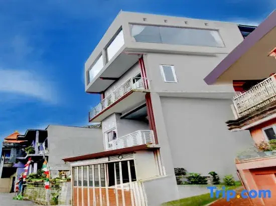 Hotel O Putra Family Homestay Sikunir Syariah